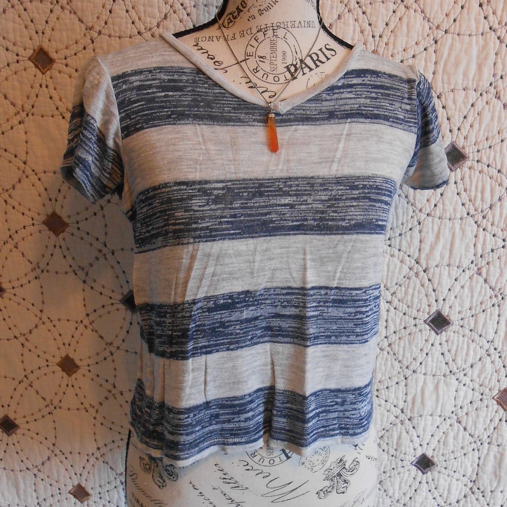 EUC Envae Boys Blue & Grey Striped Tee S